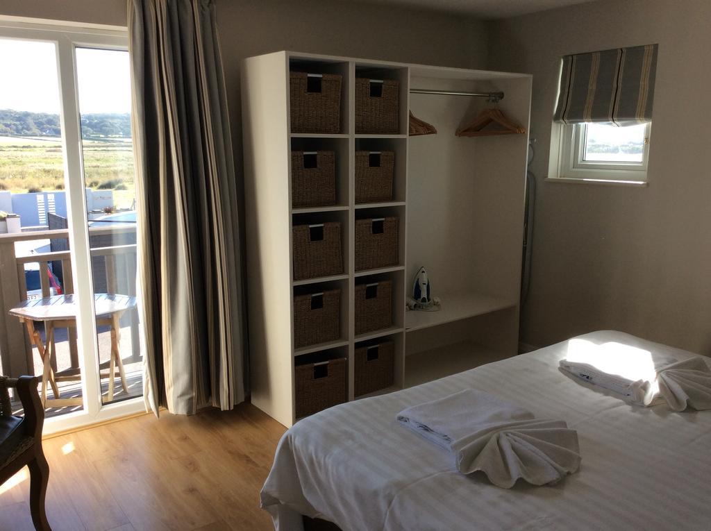 Discovery Bay Сент-Оуэнс Экстерьер фото